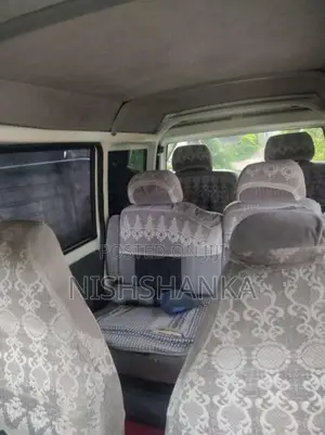 Mitsubishi U61 MiniCab 2011 Van (Used)