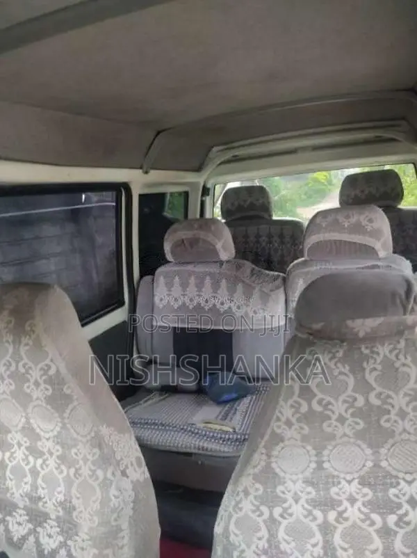 Mitsubishi U61 MiniCab 2011 Van (Used)
