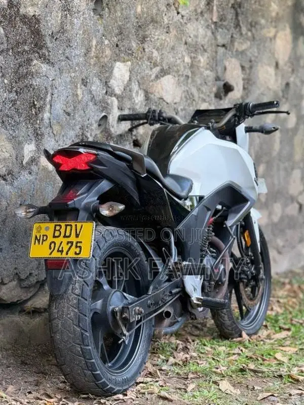 Honda Cb Hornet 2016 Motorbike (Used)