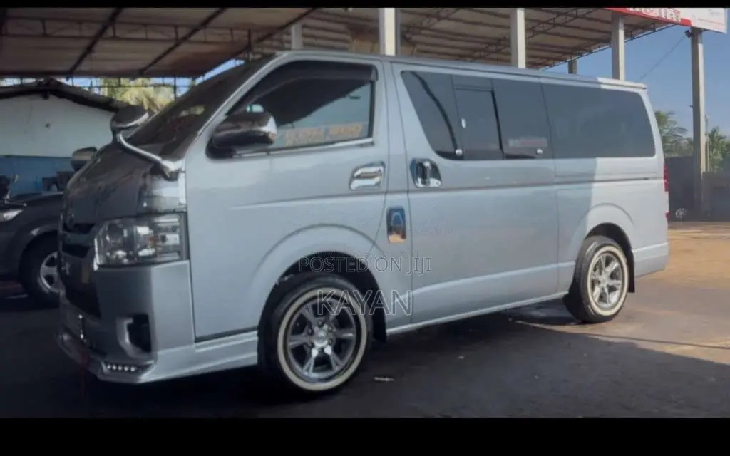 Toyota KDH 2007 Van (Used)