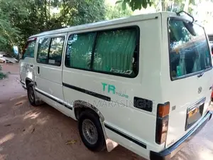 Toyota Shell 1989 Van (Used)