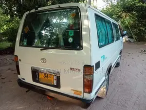 Toyota Shell 1989 Van (Used)