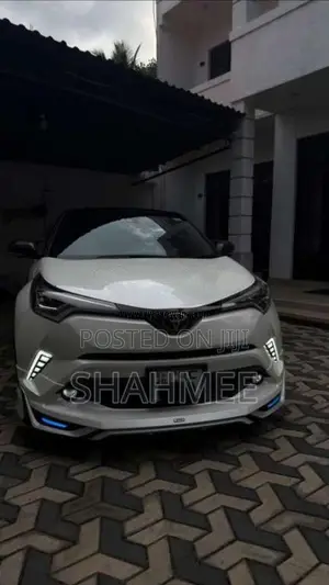 Toyota CHR 2018 SUV (Used)