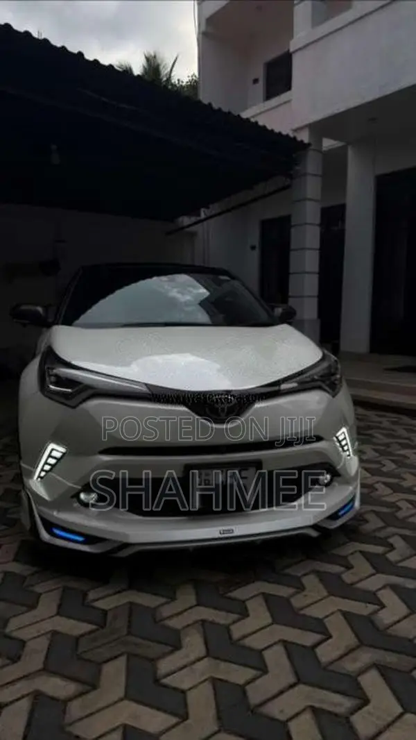 Toyota CHR 2018 SUV (Used)