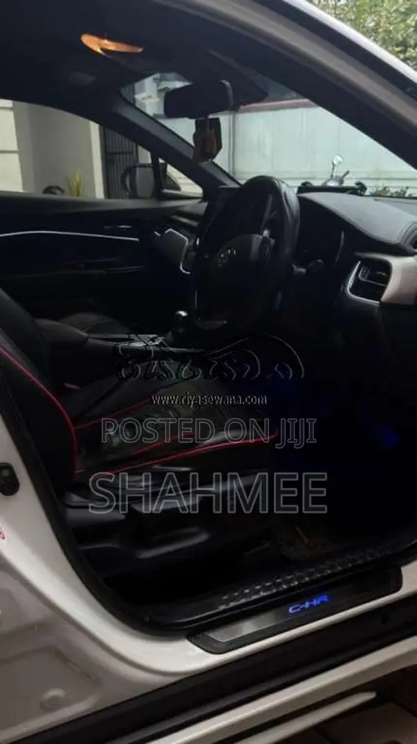 Toyota CHR 2018 SUV (Used)