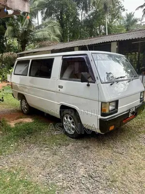 Mitsubishi L300 1987 Van (Used)