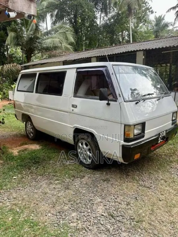 Mitsubishi L300 1987 Van (Used)