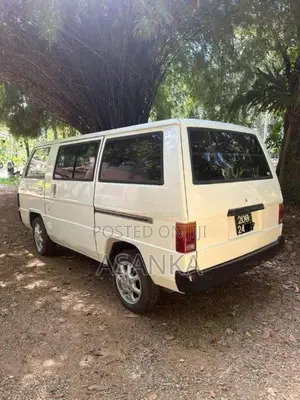 Mitsubishi L300 1987 Van (Used)