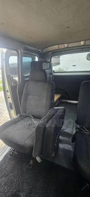 Nissan NV200 2017 Van (Used)