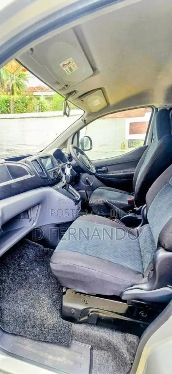Nissan NV200 2017 Van (Used)