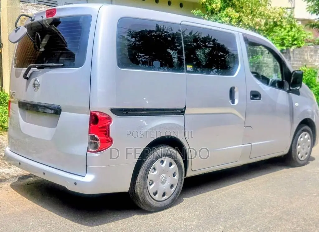 Nissan NV200 2017 Van (Used)