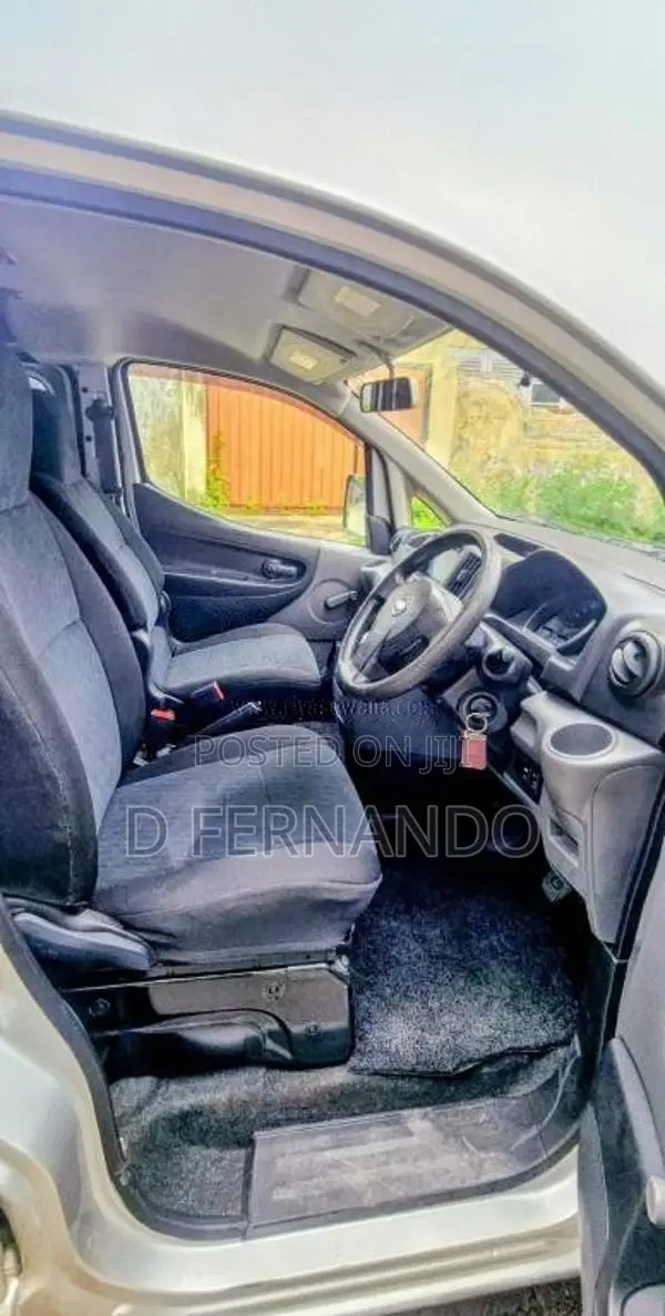 Nissan NV200 2017 Van (Used)