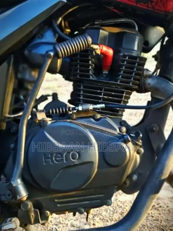 Hero Hunk 2015 Motorbike (Used)