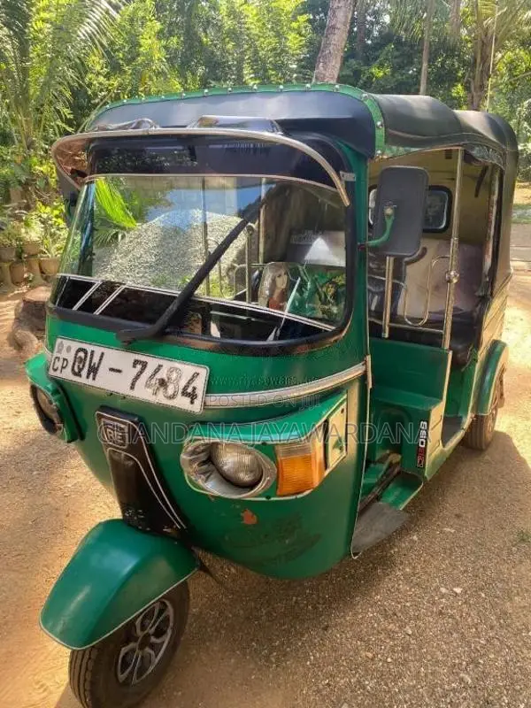 Bajaj 4 Stroke 2010 Three Wheel (Used)