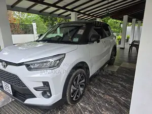 Toyota Raize 2025 SUV (Used)