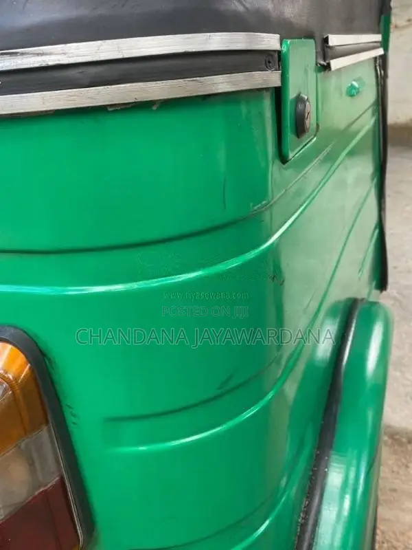 Bajaj 4 Stroke 2010 Three Wheel (Used)