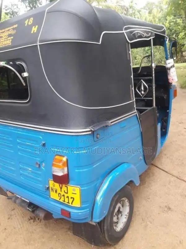 Bajaj RE 205 2012 Three Wheel (Used)