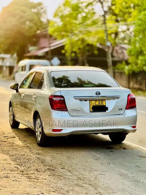 Toyota Axio 2016 Car (Used)