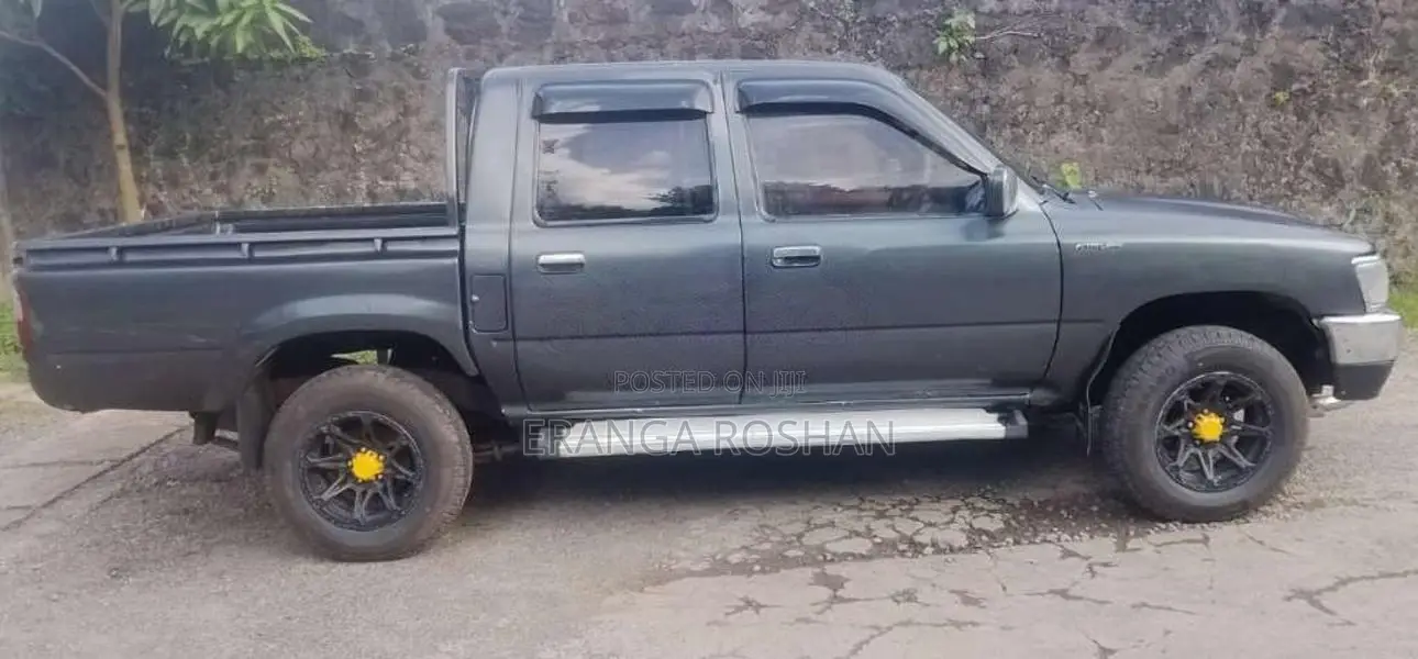 Toyota Hilux LN85 1990 Pickup (Used)