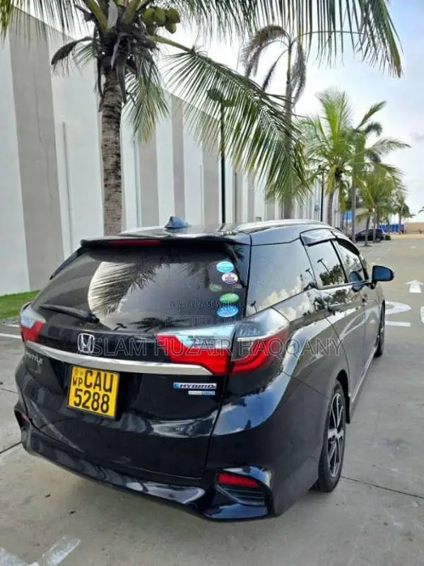 Honda Gp7 Shuttle 2015 Car (Used)