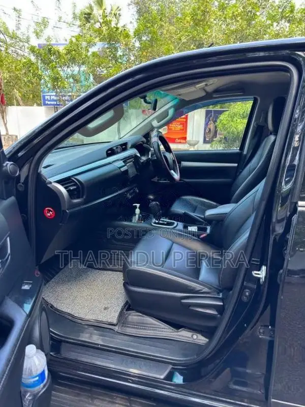 Toyota Hilux 2020 Pickup (Used)