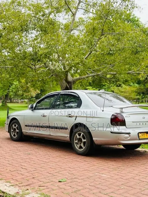 Hyundai Sonata 2000 Car (Used)