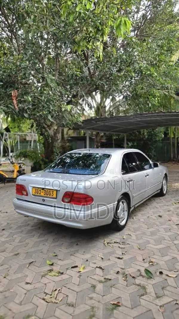 Mercedes-Benz W210 1997 Car (Used)