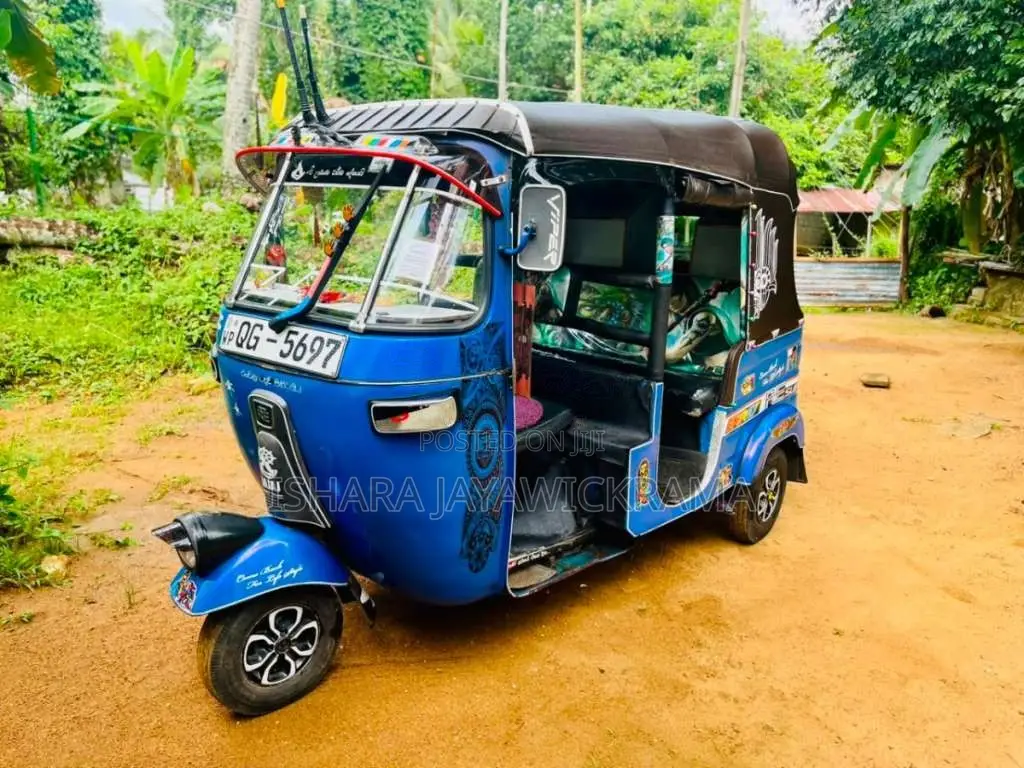 Bajaj 2 Stroke 2006 Three Wheel (Used)