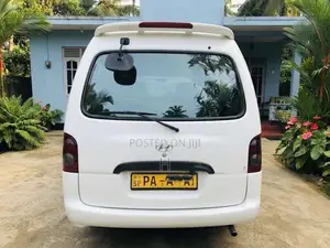 Hyundai H100 2000 Van (Used)