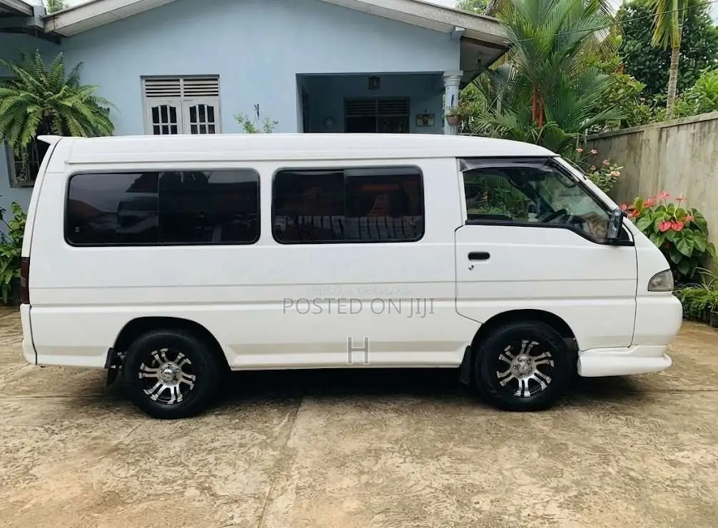 Hyundai H100 2000 Van (Used)