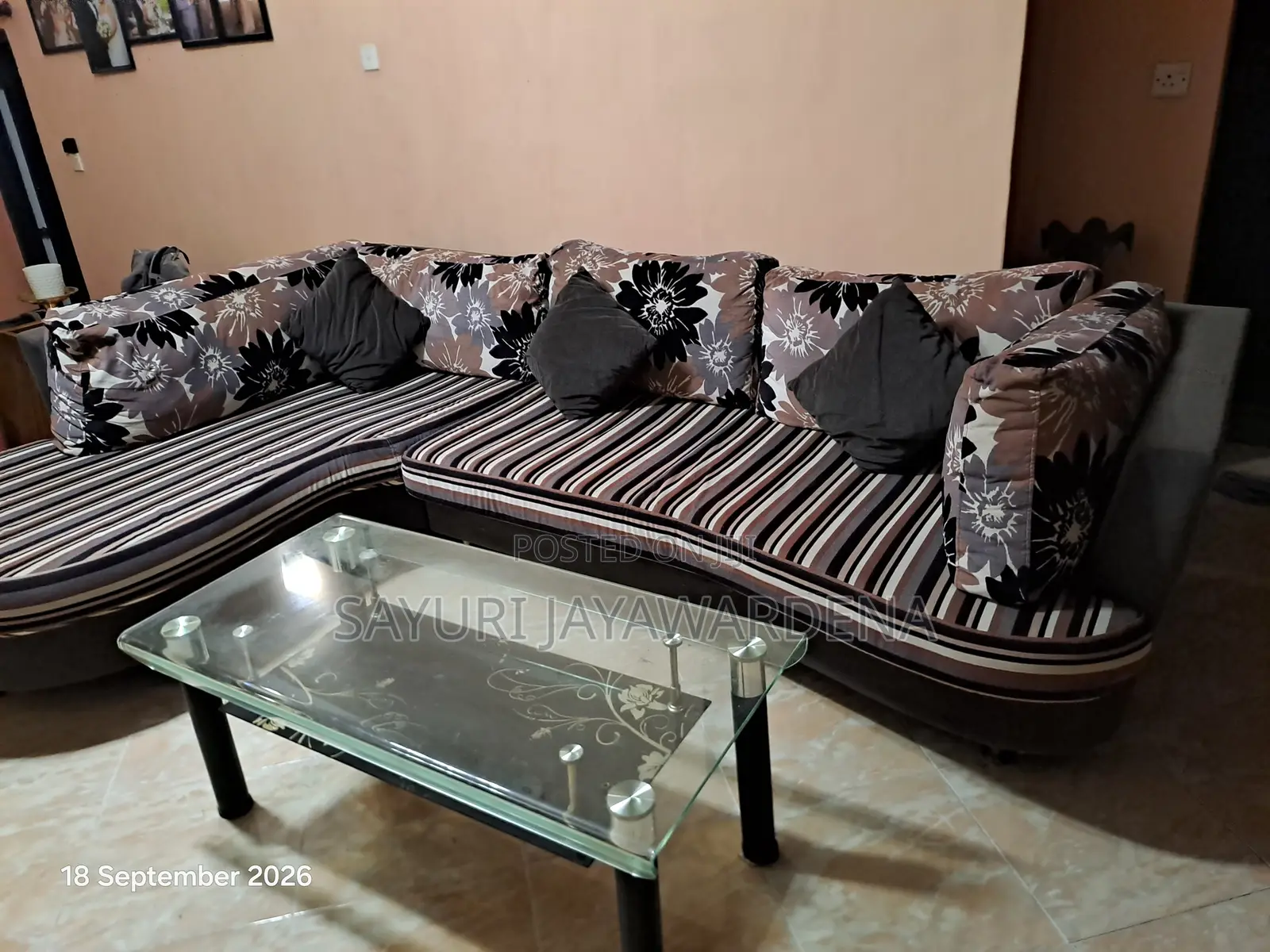 Damro Sofa for Sell With the Glass Stool