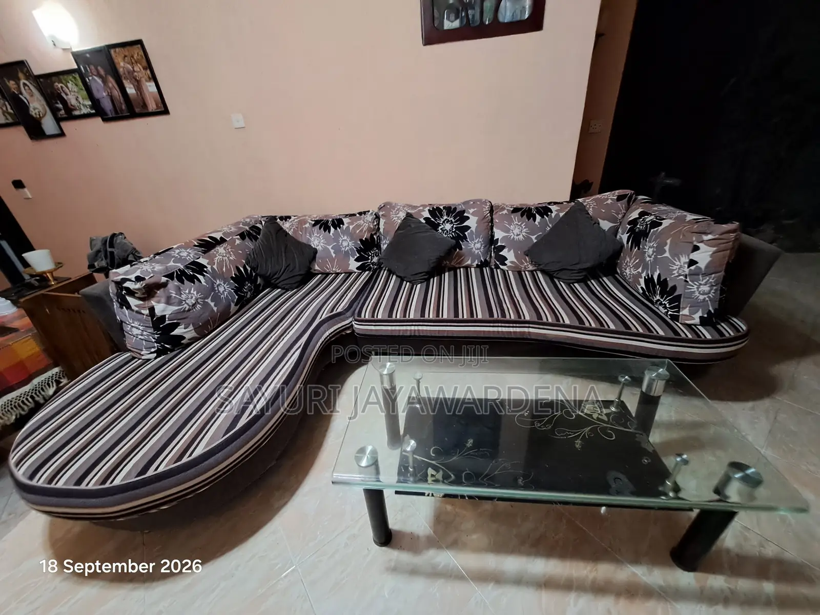 Damro Sofa for Sell With the Glass Stool
