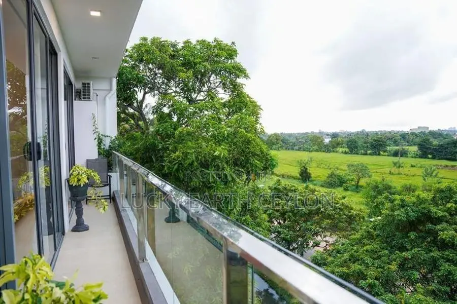Sale Boralesgamuwa Profitably Operating Hotel and Restaurant (S199)