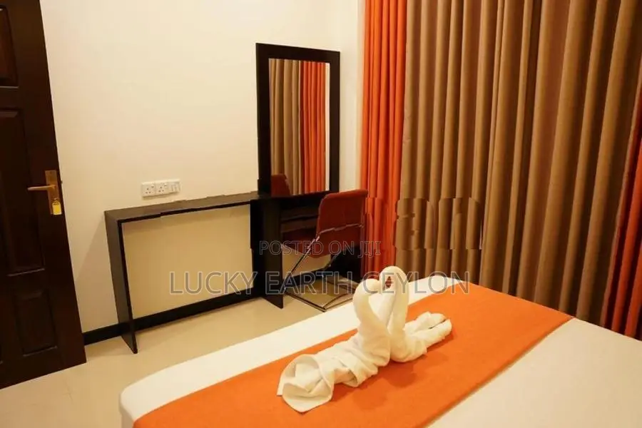 Sale Boralesgamuwa Profitably Operating Hotel and Restaurant (S199)
