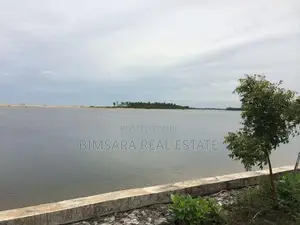 LAND & PENINSULAR ON THE EAST COAST WITH PRISTINE SEA-FRONT | LC 1711