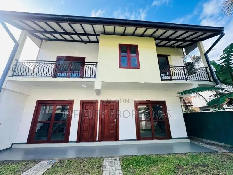 02 Story Houses With 20 P Sale At Katubeda Moratuwa
