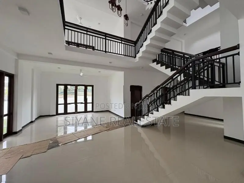 Modern Beautiful Luxury Living In Mount Lavinia