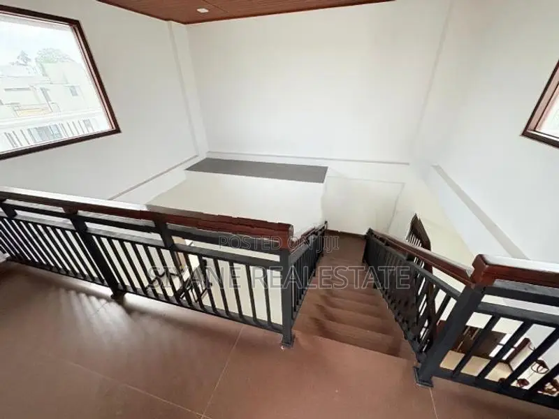 Modern Beautiful Luxury Living In Mount Lavinia