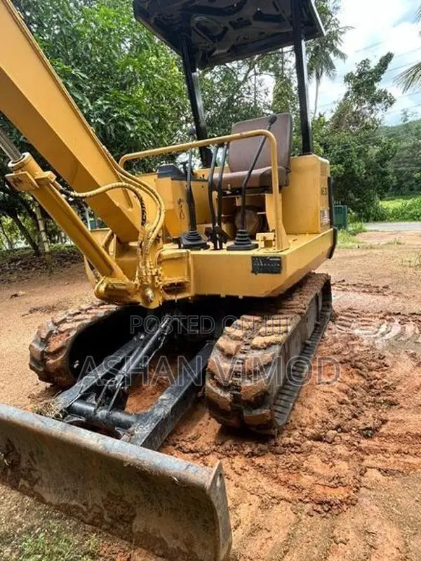 Mitsubishi ME 20 Excavator
