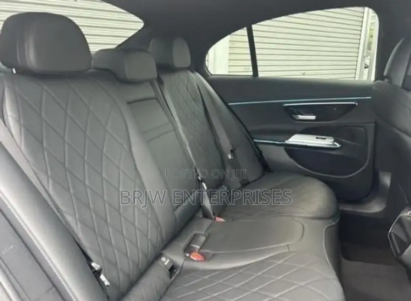 Mercedes Benz E350 plug in hybrid 2026
