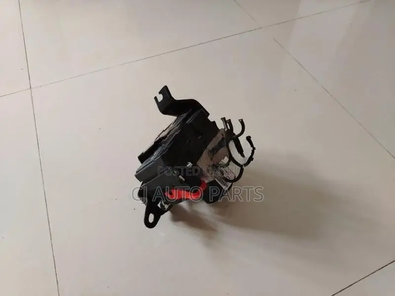 Suzuki Swift ZC13S Beetle ABS Unit