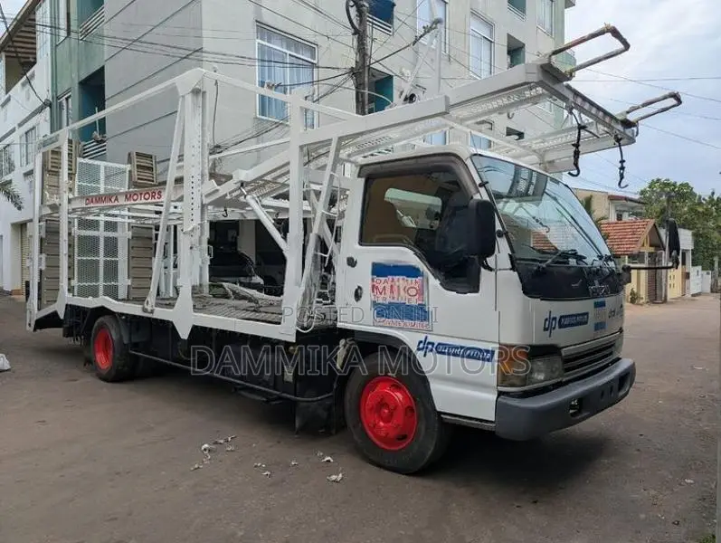 Isuzu 3/4 Car Carrier 2005