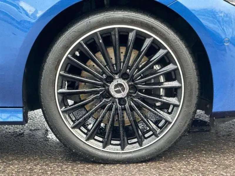 Mercedes Benz CLA 250 2025