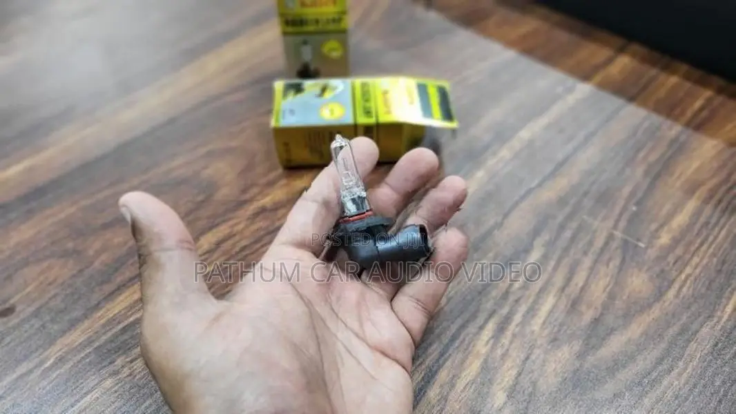 9005 / 9006 H4 Halogen Bulbs