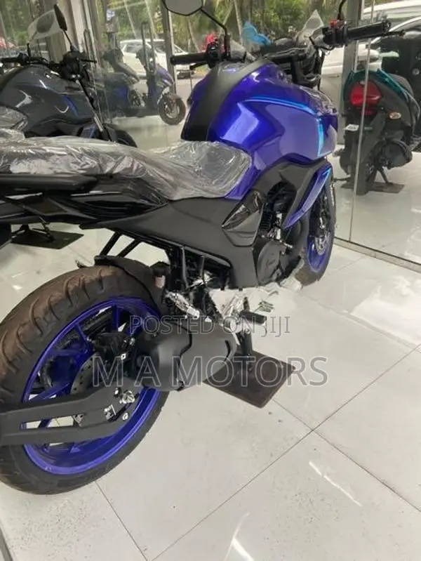 Yamaha Fzs V4 discount Rs