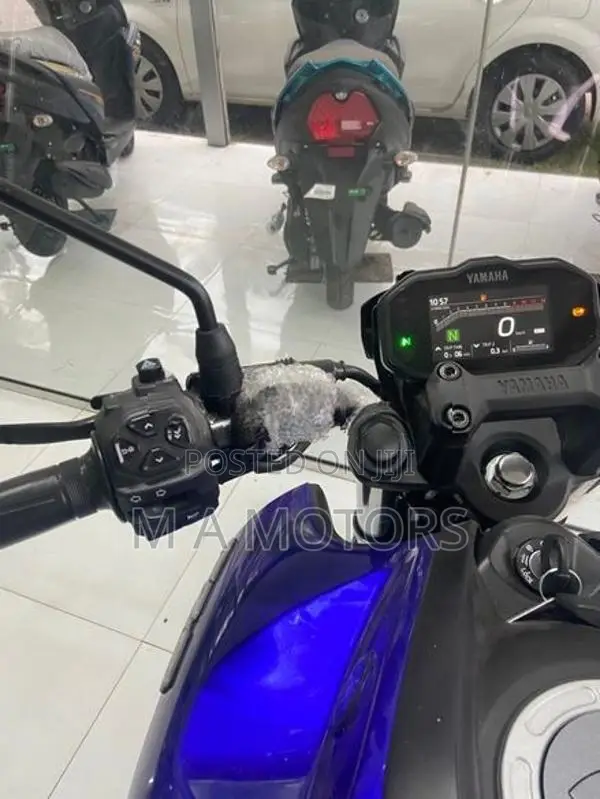 Yamaha Fzs V4 discount Rs