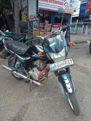 Bajaj CT100 2016