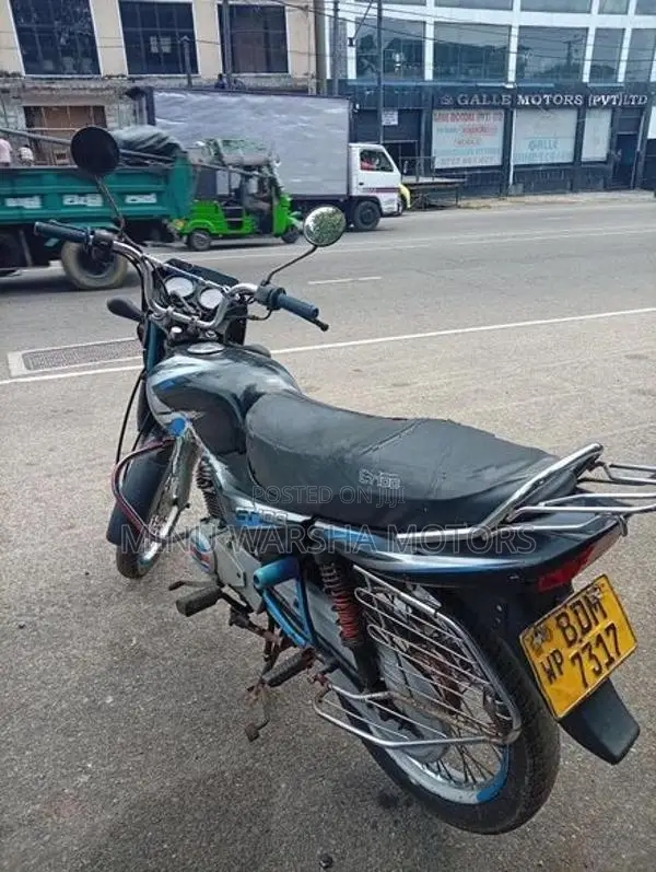 Bajaj CT100 2016