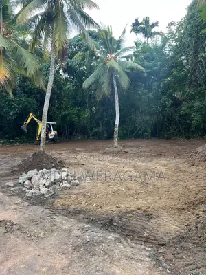 18.5 Perch , Squared Land for Sale , Embaraluwa, Weliweriya