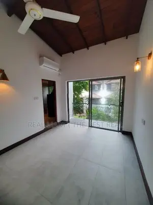Colombo 8 : 3BR New Luxury House for Rent